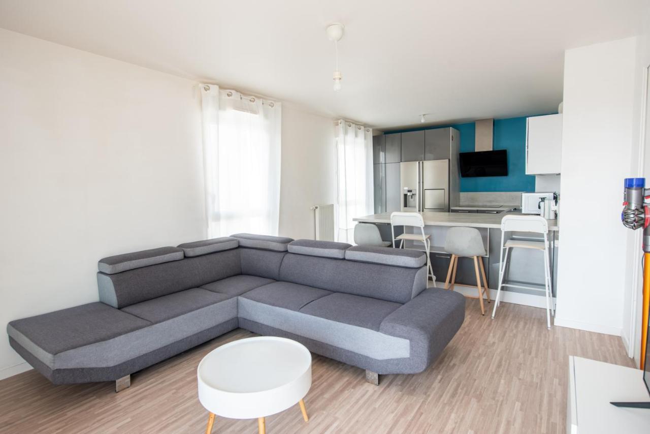 Appartements De 2 Ou 3 Chambres A 40 Minutes De Paris Courcouronnes Buitenkant foto